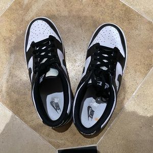 Nike Dunk Low Retro White Black Panda women’s 8